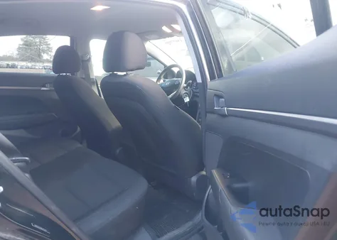 2019 Hyundai Elantra Se z USA, uszkodzony, nr VIN 5NPD74LF0KH475853